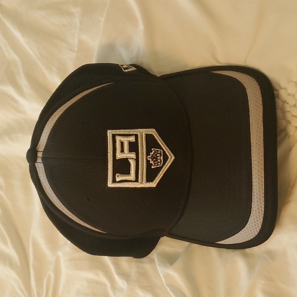 LA Kings Flexfit Hat
